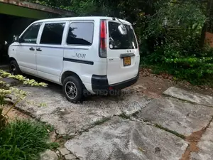 Toyota NOAH 1999 Van (Used)