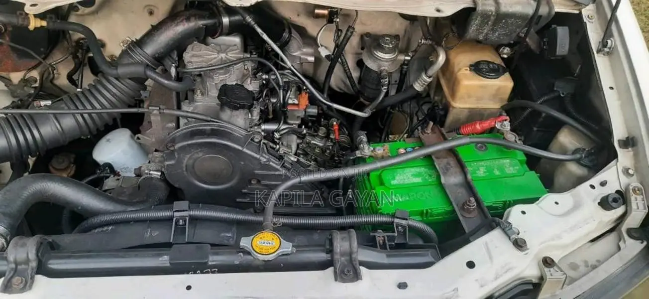 Toyota NOAH 1999 Van (Used)