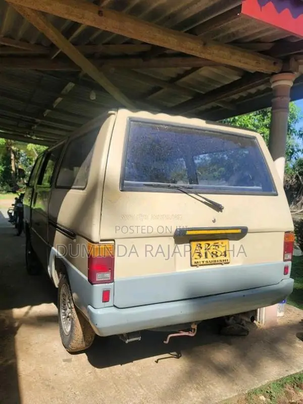 Mitsubishi Delica L300 1981 Van (Used)