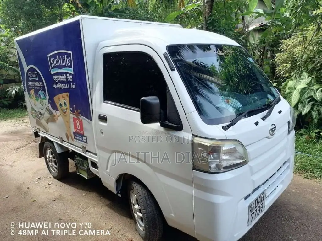 Daihatsu S500 2016 Van (Used)