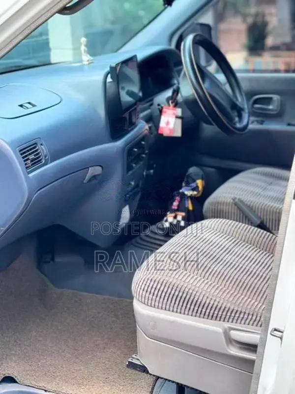 Toyota Noah KR42 3C 2005 Van (Used)