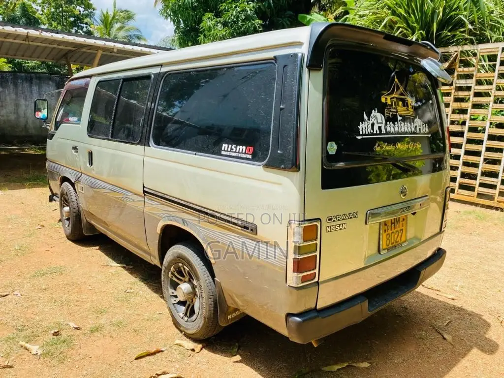 Nissan Caravan 2003 Van (Used)