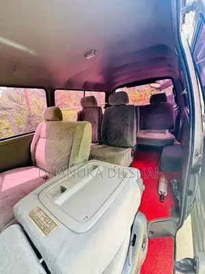 Toyota Dolphin 1992 Van (Used)