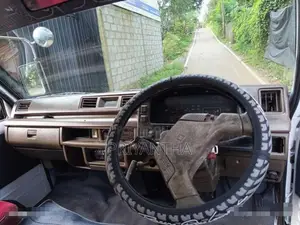 Isuzu Fargo 1993 Van (Used)