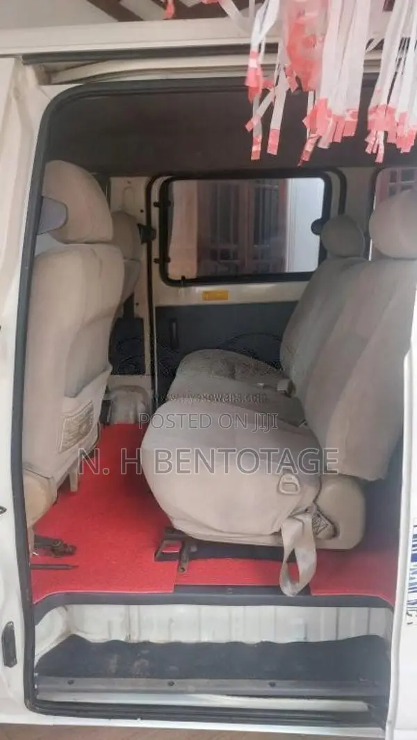 Toyota Noah Kr42 1998 Van (Used)