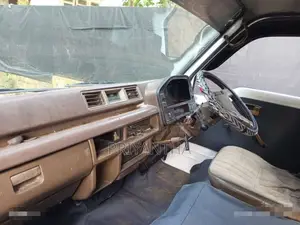 Isuzu Fargo 1993 Van (Used)