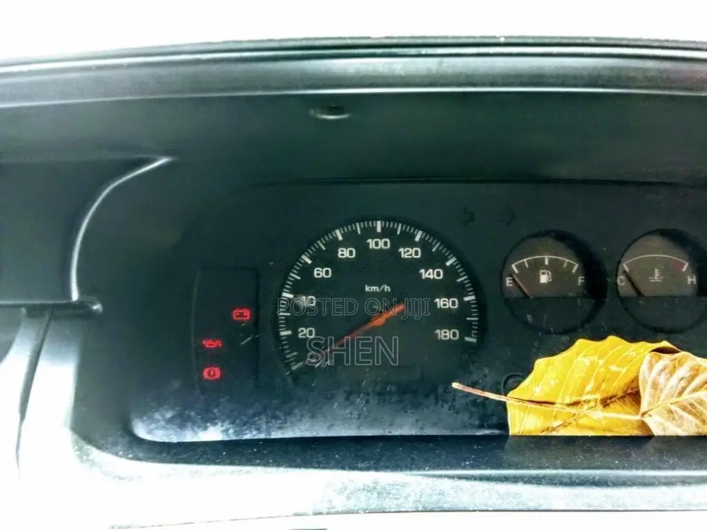 Toyota Noah CR41 2005 Van (Used)