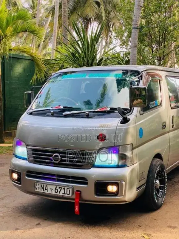 Nissan E25 2002 Van (Used)