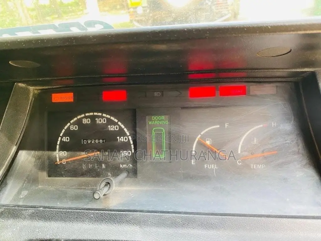 Toyota Shell 1996 Van (Used)