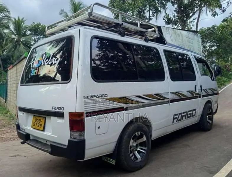 Isuzu Fargo 1993 Van (Used)
