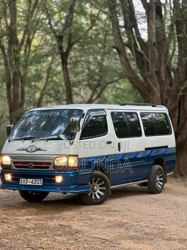 Toyota Dolphin 1994 Van (Used)