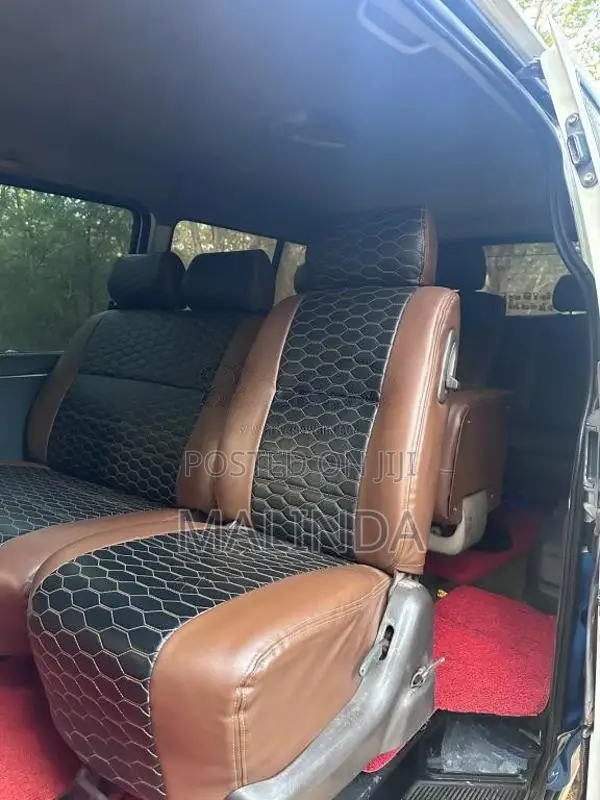 Toyota Dolphin 1994 Van (Used)