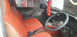Mitsubishi PO5 1989 Van (Used)