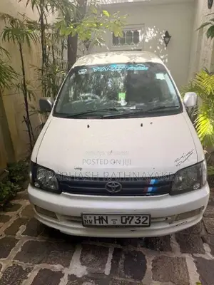 Toyota Noah 1998 Van (Used)