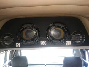 Nissan Caravan High Roof 1993 Van (Used)