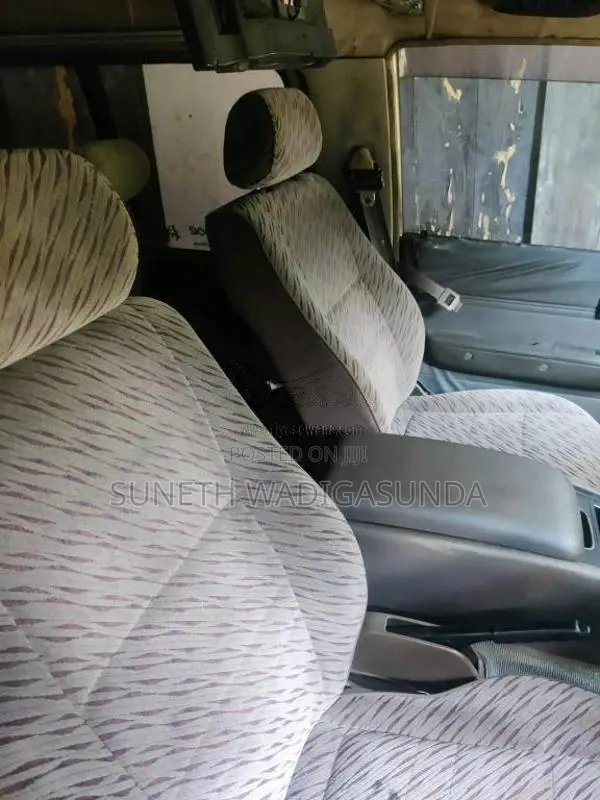 Nissan Caravan High Roof 1993 Van (Used)