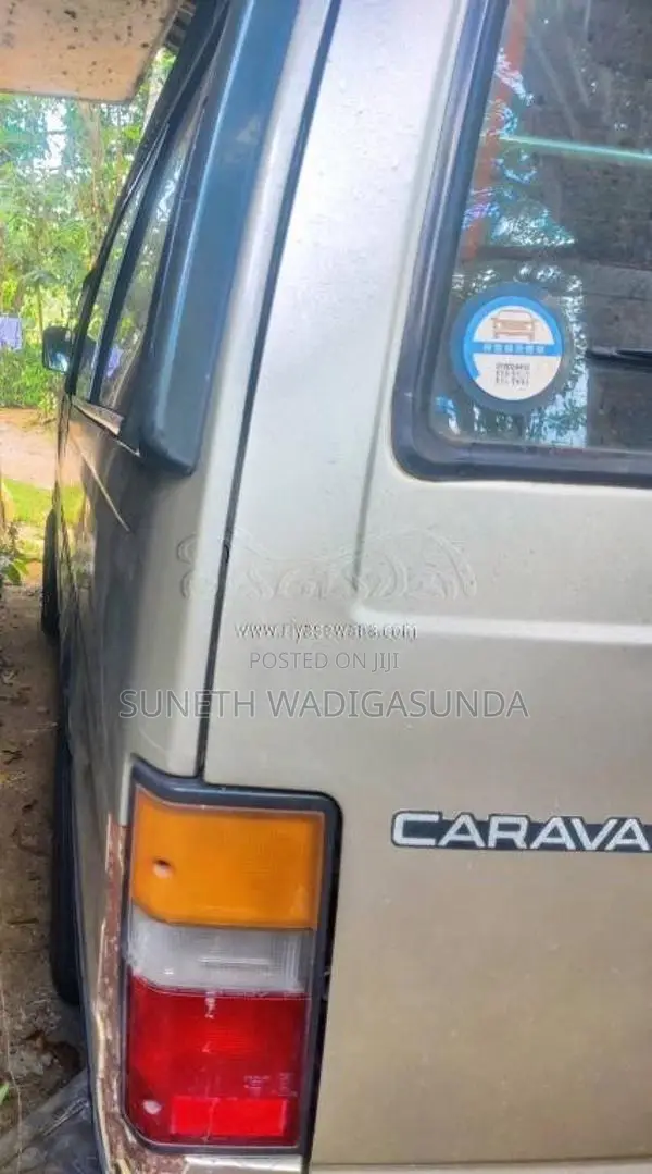 Nissan Caravan High Roof 1993 Van (Used)