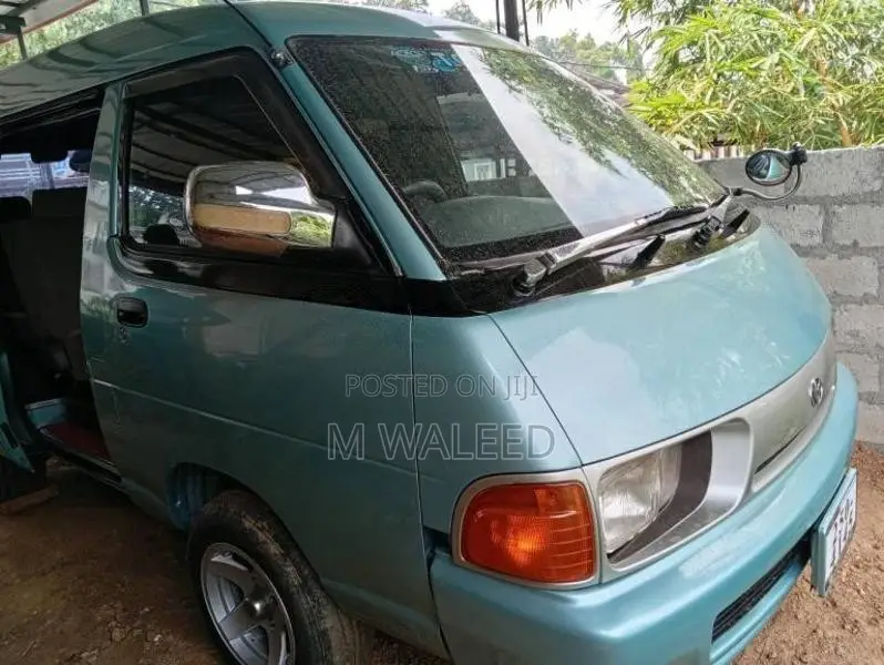 Toyota CR27 1992 Van (Used)