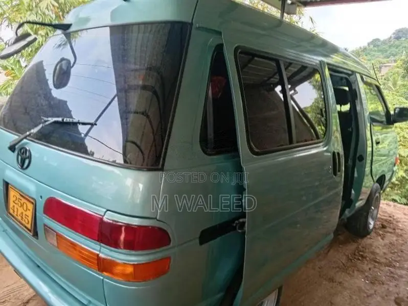 Toyota CR27 1992 Van (Used)