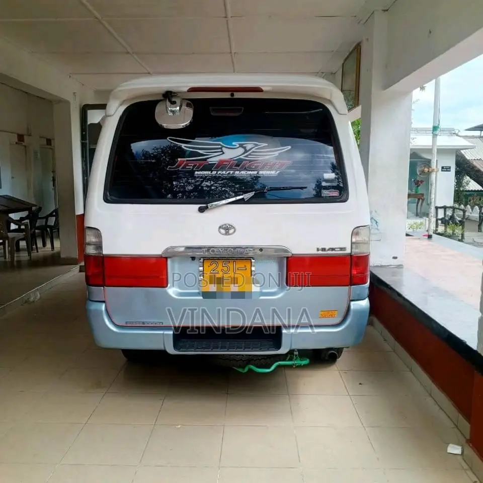 Toyota Dolphin 103 1993 Van (Used)