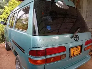 Toyota CR27 1992 Van (Used)