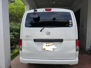 Nissan NV200 2018 Van (Used)