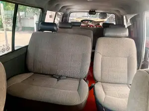 Toyota Dolphin 103 1993 Van (Used)