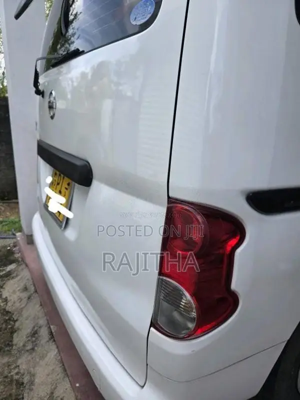 Nissan NV200 2018 Van (Used)