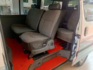 Toyota Dolphin 103 1993 Van (Used)