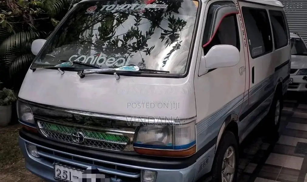 Toyota Dolphin 103 1993 Van (Used)