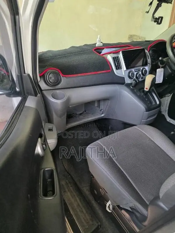 Nissan NV200 2018 Van (Used)