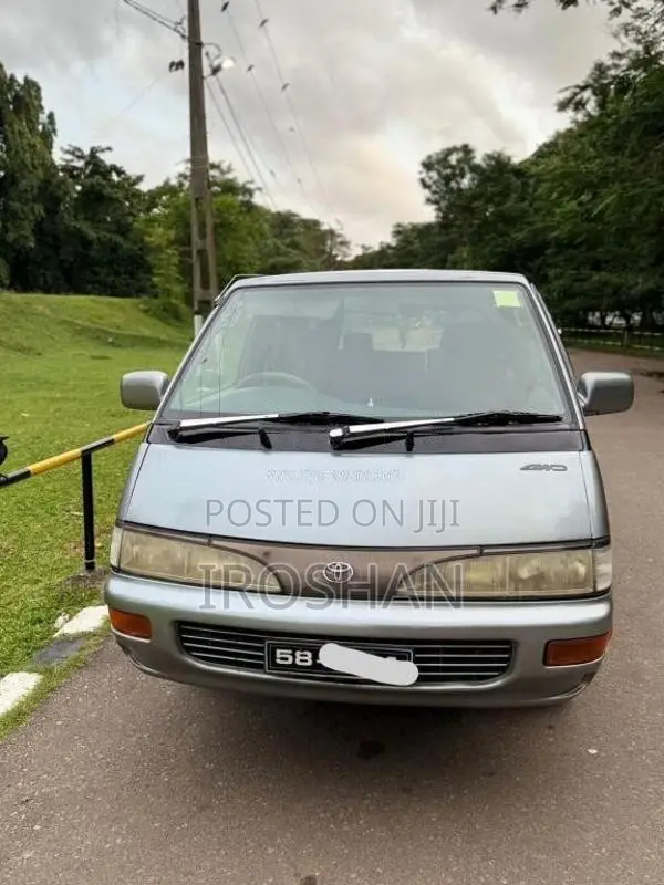 Toyota Lotto 1990 Van (Used)