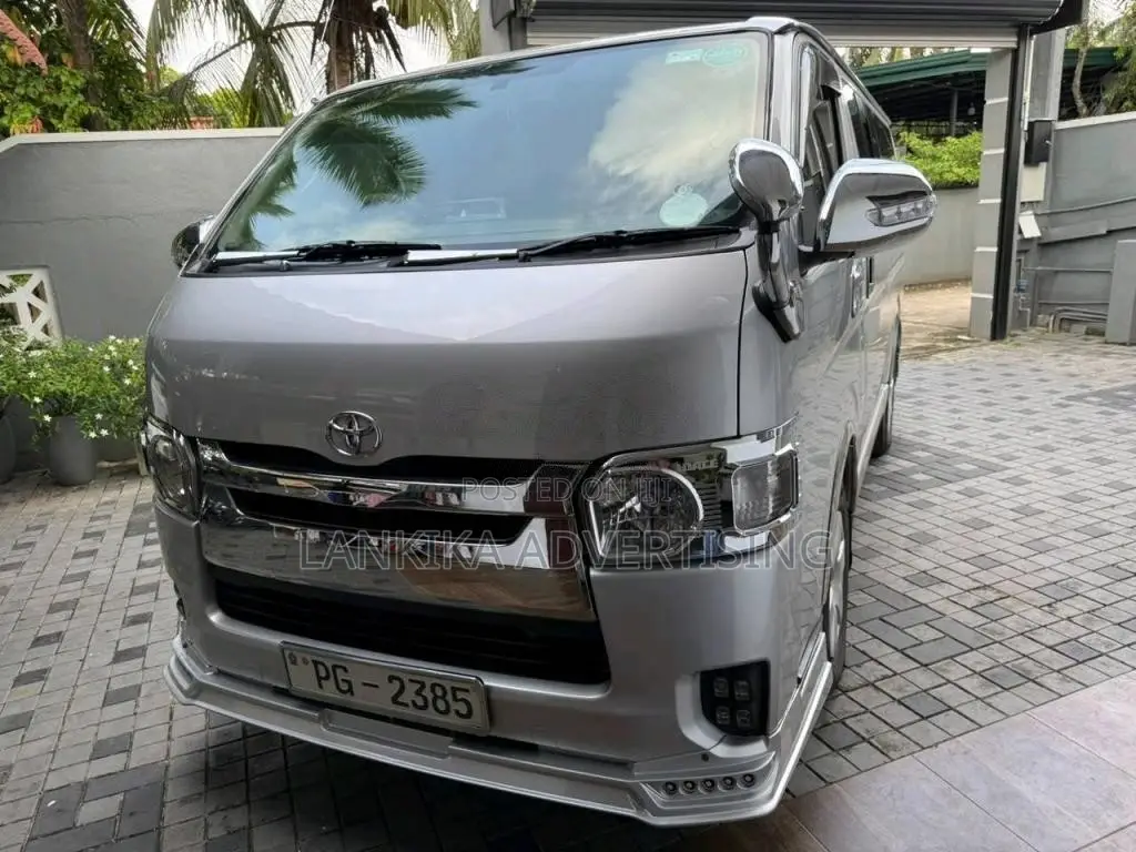 Toyota SUPER GL UPDATE 2012 Van (Used)