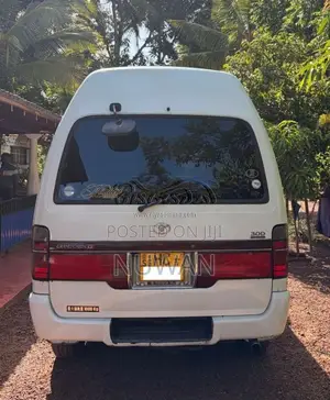 Toyota Dolphin 1998 Van (Used)