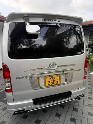 Toyota SUPER GL UPDATE 2012 Van (Used)