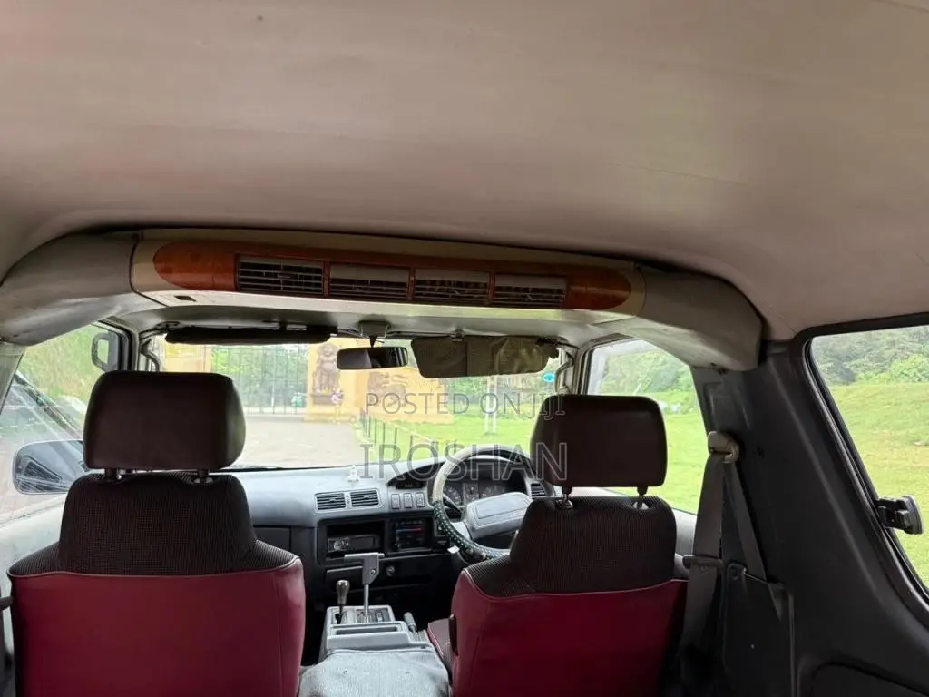 Toyota Lotto 1990 Van (Used)