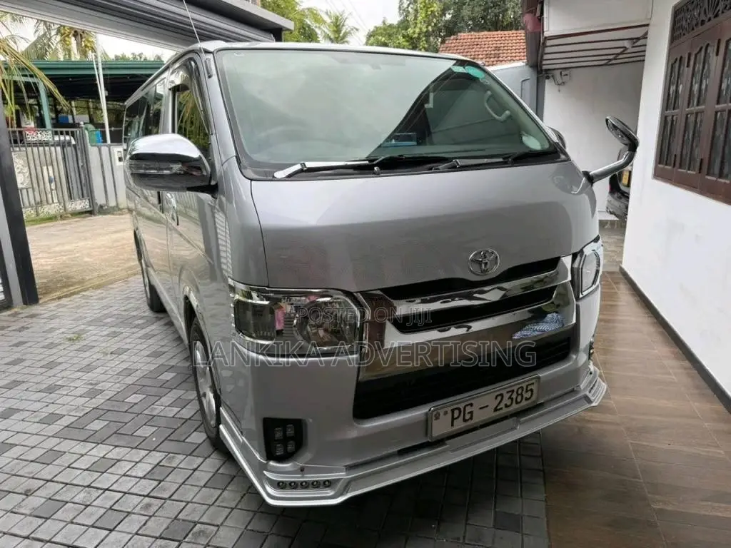 Toyota SUPER GL UPDATE 2012 Van (Used)