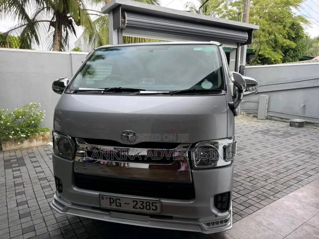 Toyota SUPER GL UPDATE 2012 Van (Used)