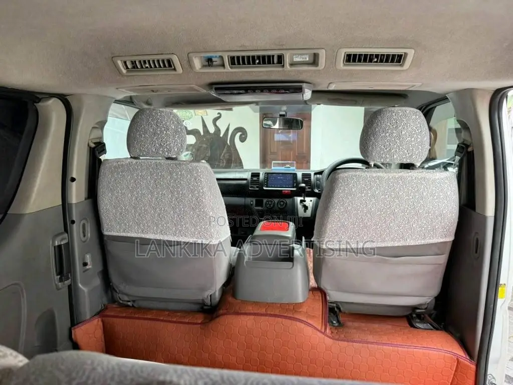 Toyota SUPER GL UPDATE 2012 Van (Used)