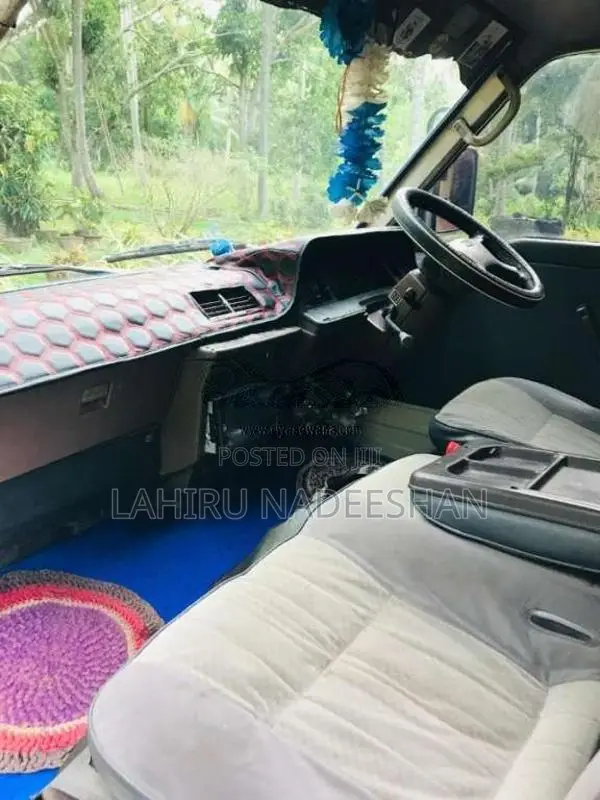 Toyota Shell Hiace LH61 1988 Van (Used)