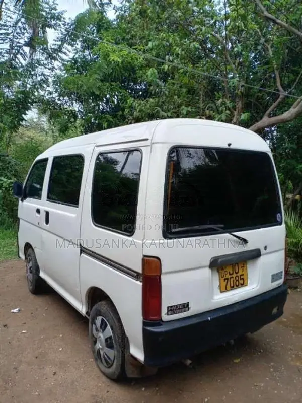 Daihatsu S100 1999 Van (Used)