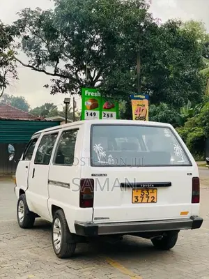Toyota CR26 1988 Van (Used)