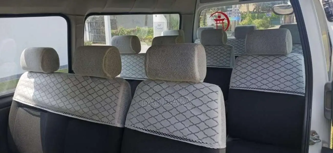 Nissan Caravan 2002 Van (Used)