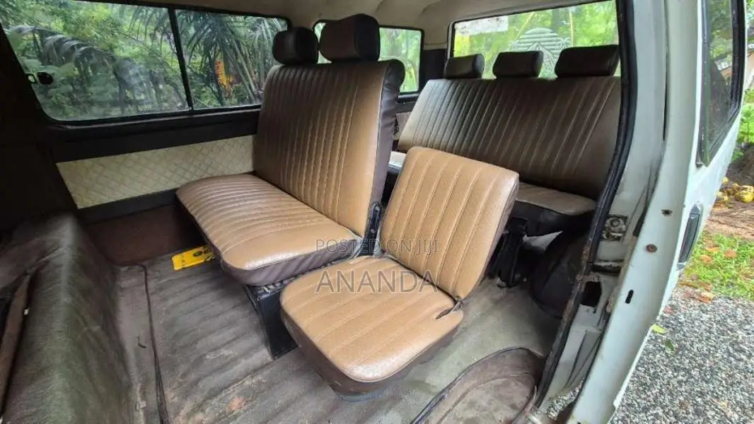 Mitsubishi L300 1983 Van (Used)
