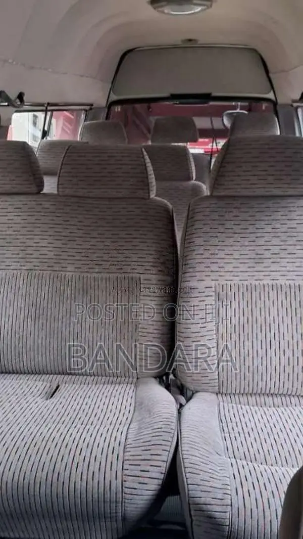 Toyota Dolphin 1995 Van (Used)