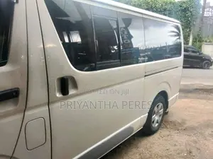 Toyota KDH 2013 Van (Used)