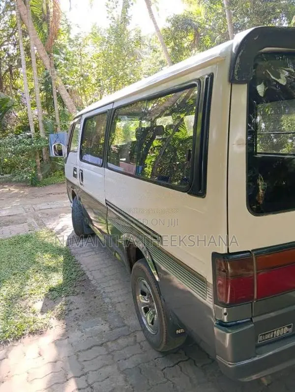 Nissan Caravan 1997 Van (Used)