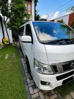 Nissan Caravan NV 350 2015 Van (Used)