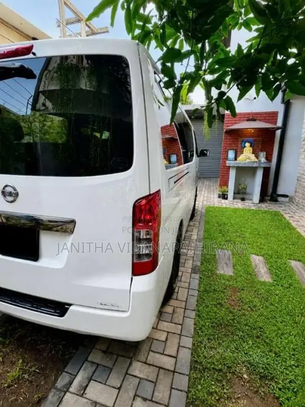 Nissan Caravan NV 350 2015 Van (Used)