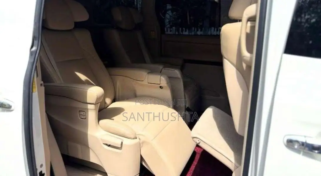 Toyota Vellfire 2012 Van (Used)